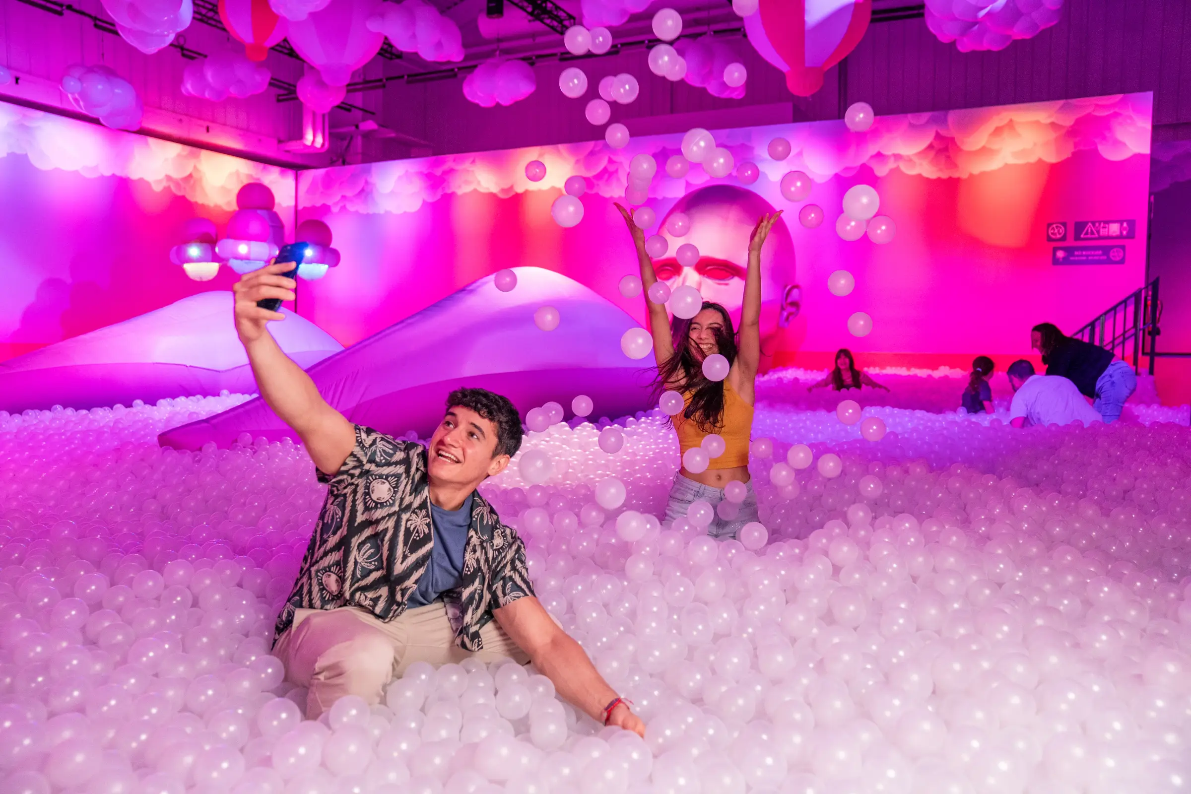 Bubble Planet_Highlight Selection 1_Barcelona.jpg