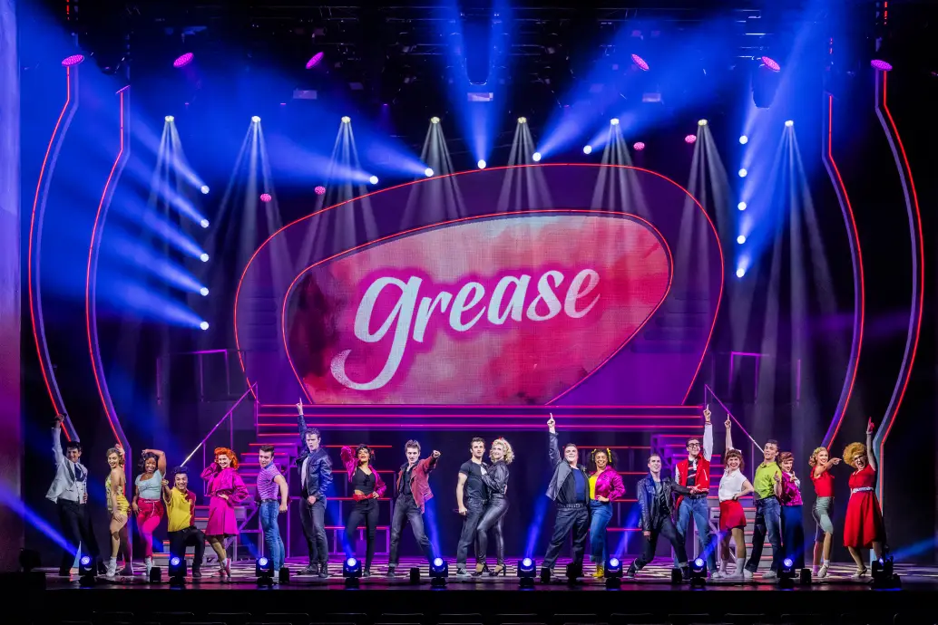 01_Pressefoto_GREASE-DasHitmusical_2024_c_JochenQuast.jpg