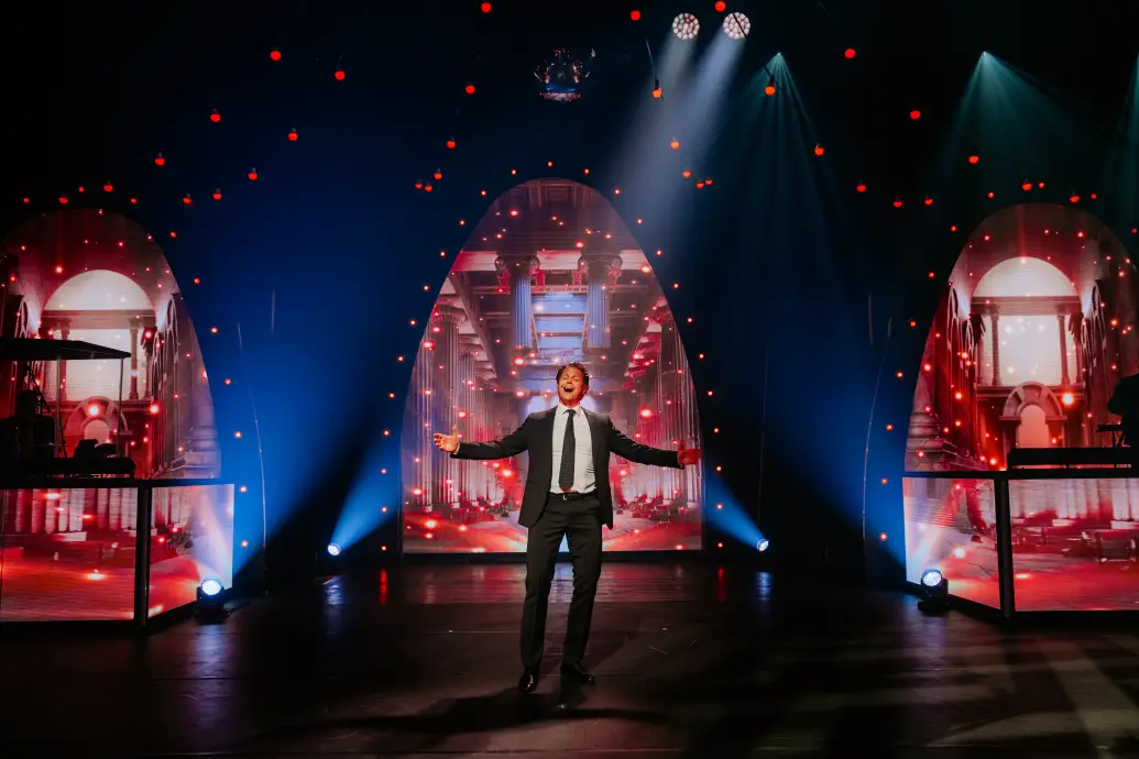 16_This_is_THE_GREATEST_SHOW!_2025_Credit_Patrick_Schneiderwind_(Disney-Medley).jpg