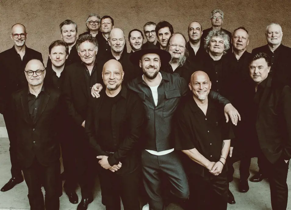 01_SWR-Big-Band&Max-Mutzke_sommerFESTIVAL2026_Credit_Lena-Semmelroggen.jpg