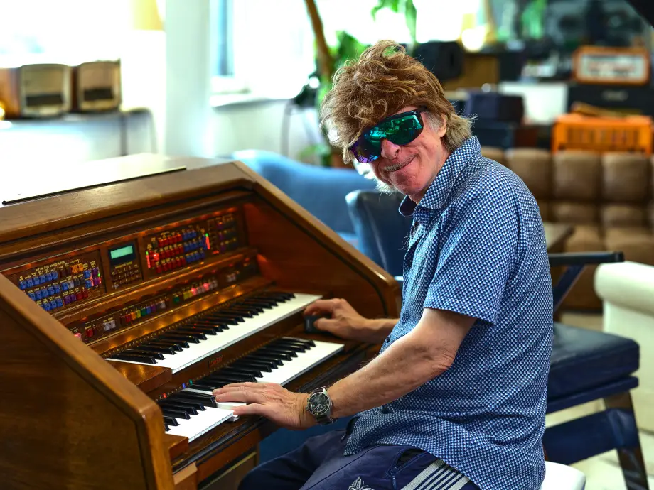 02_Pressefoto_HelgeSchneider_Orgel_Credit_HelgeSchneider.jpg