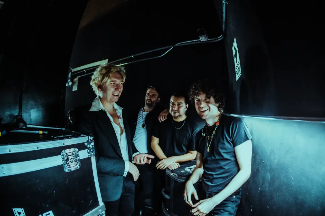 01_PressebildTheKooks_Credit-Maria-Villanueva.jpeg