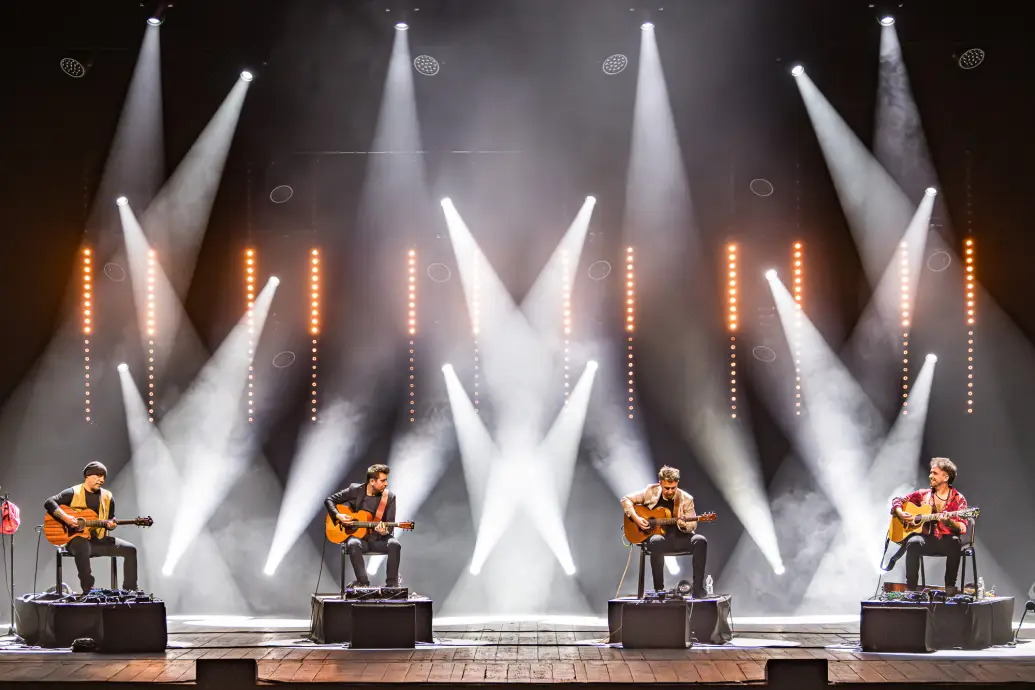 Bild 7 von 10 für Gallery THE GREATEST MELODIES ON GUITAR