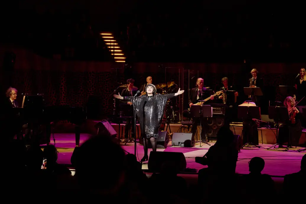 Bild 7 von 7 für Gallery Goodbye my Love Goodbye!