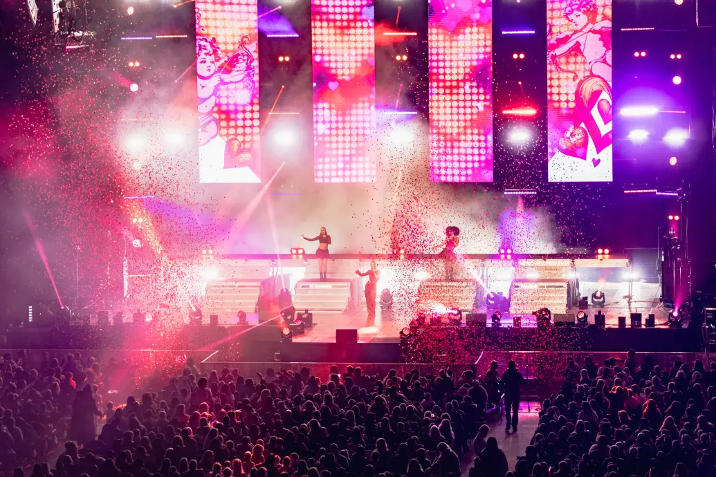 Bild 3 von 8 für Gallery Die Showsensation des Jahres