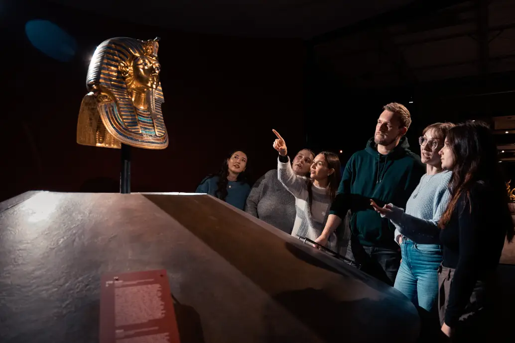 Bild 13 von 16 für Gallery Sein Grab und die Schätze