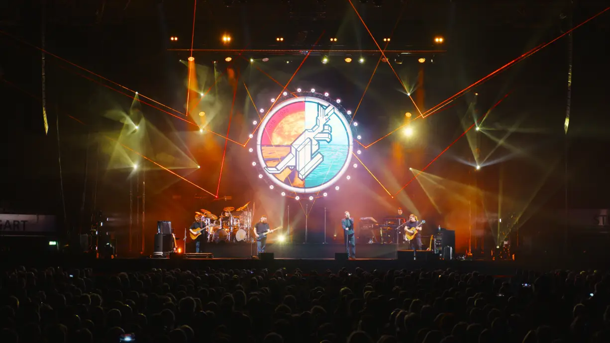 Bild 1 von 5 für Gallery 2027 Greatest Hits World Tour