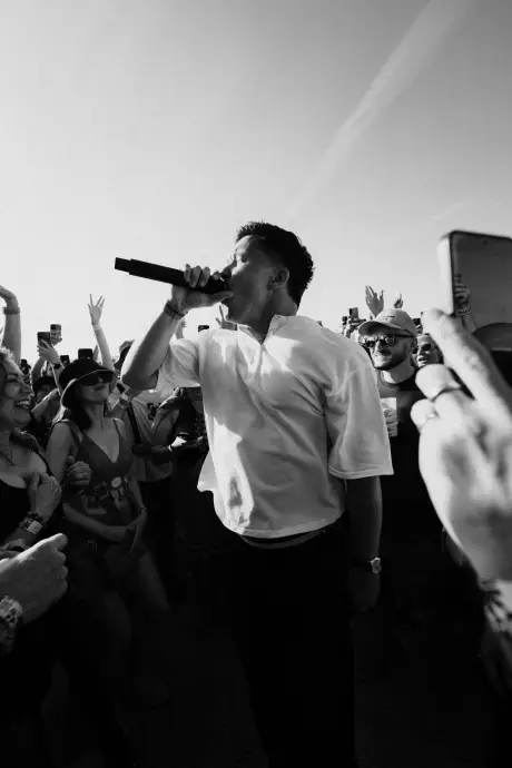 Bild 1 von 8 für Gallery POV: SUMMER TOUR 2027