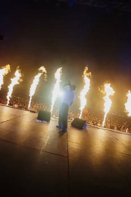 Bild 7 von 8 für Gallery POV: SUMMER TOUR 2027