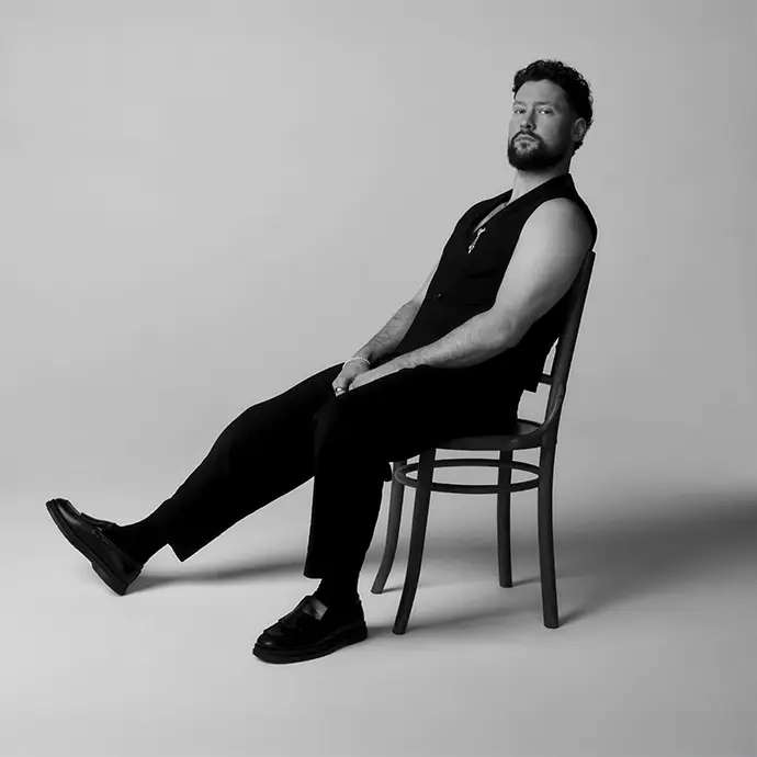 Künstler-Foto von Calum Scott in square Format