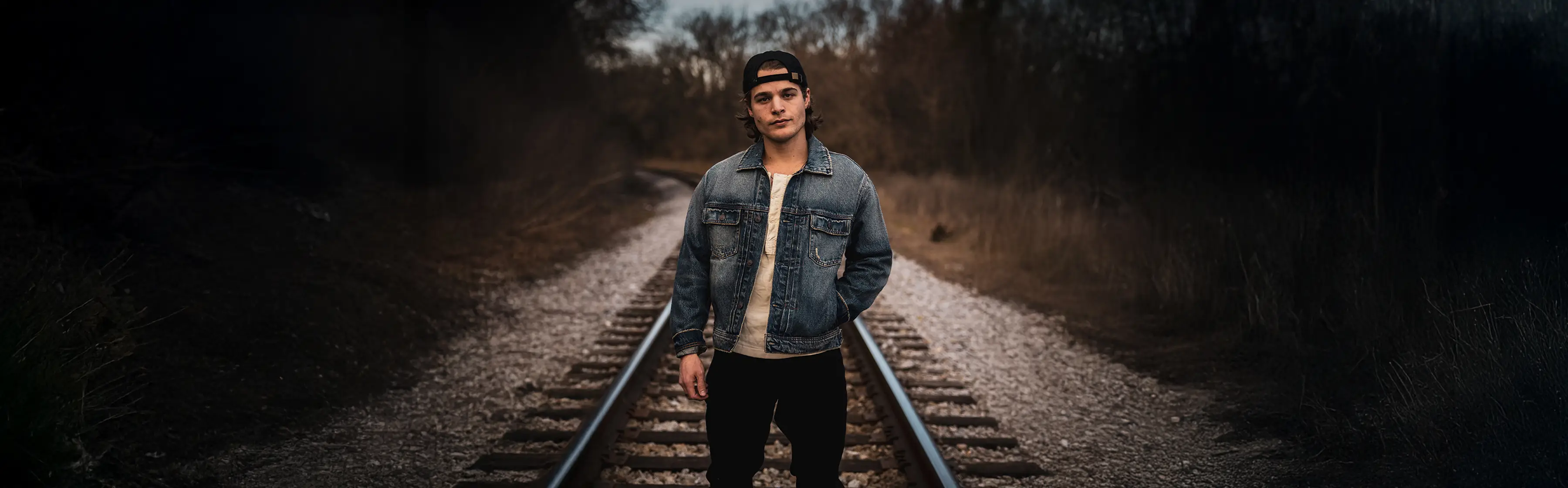 Künstler-Foto von Max McNown in landscape Format