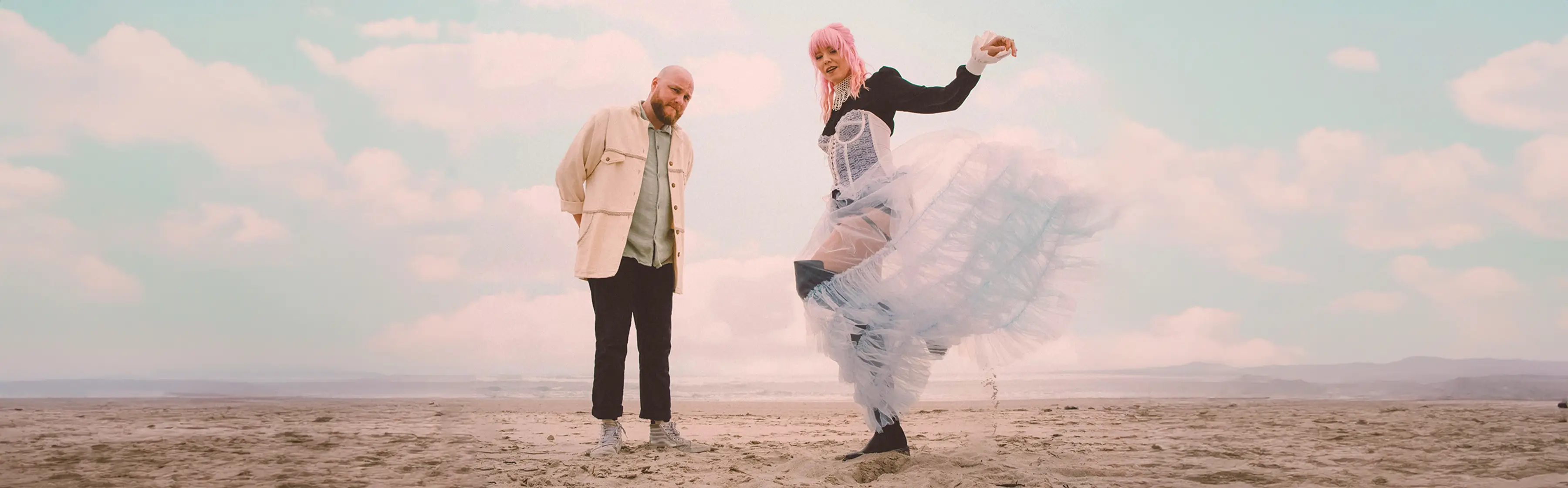 Künstler-Foto von New Constellations in landscape Format