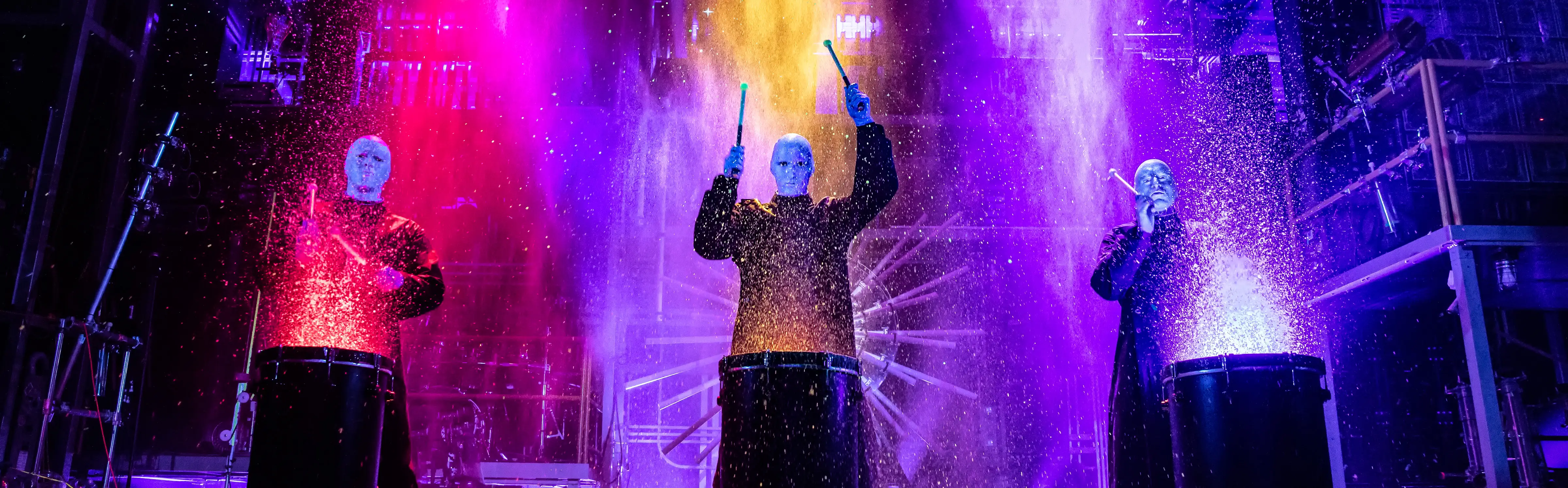 Künstler-Foto von Blue Man Group in landscape Format