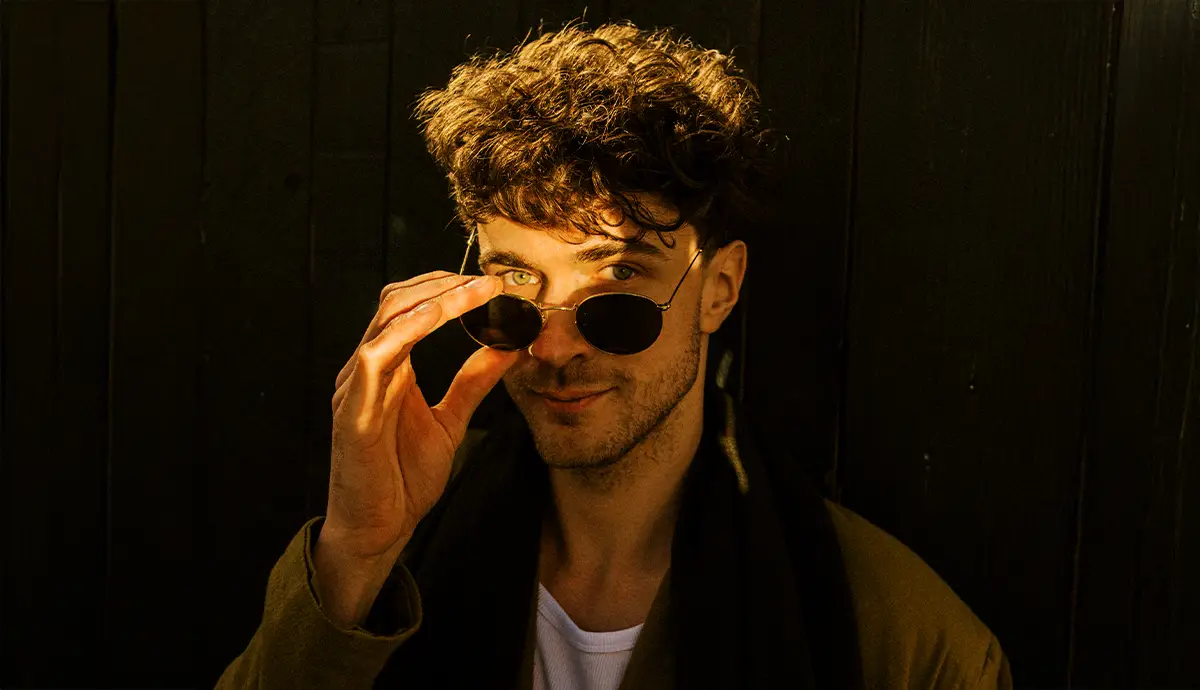 Künstler-Foto von Timon Krause in square Format